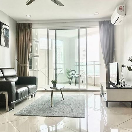 Mansion One Suites - Seaview Modern 2 Bedroom Suites George Town Dış mekan fotoğraf